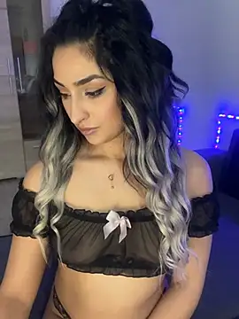 Mia_spicyy's cam snapshot