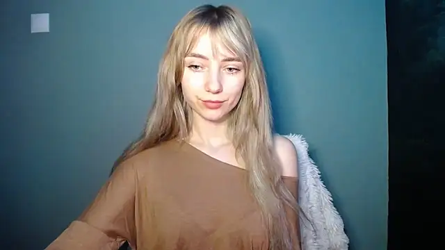 LuciaYoung's cam snapshot