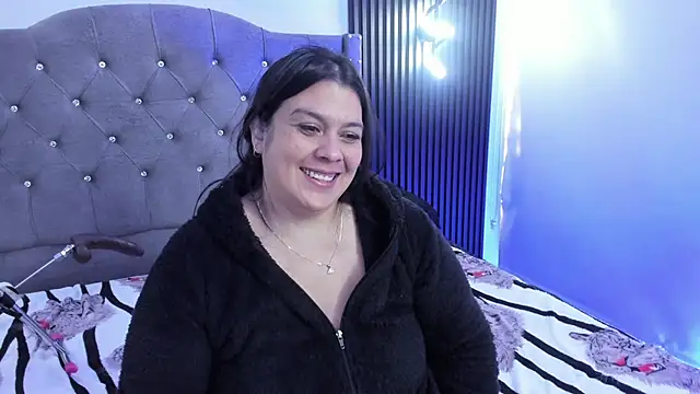 martina_foxy_'s cam snapshot