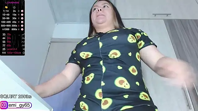 emilyn_grey1's cam snapshot