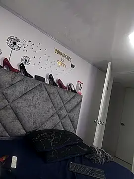 Shantey_Laurent's cam snapshot