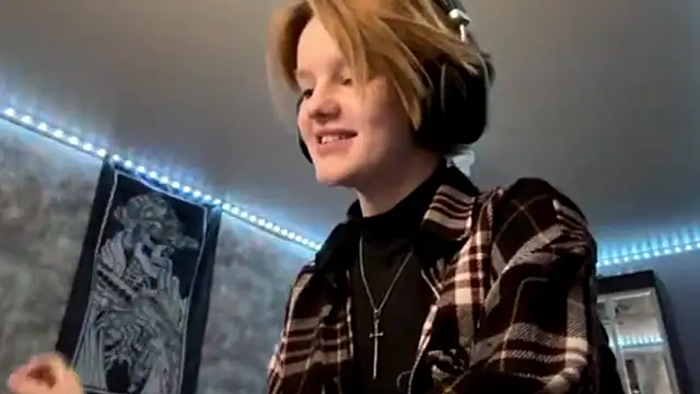 CutieGoga's cam snapshot