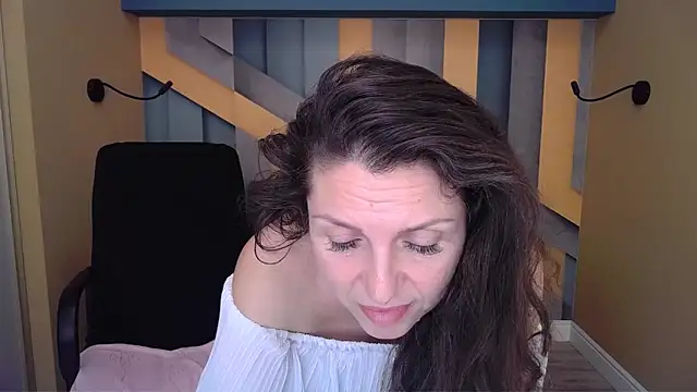 EllaLong's cam snapshot