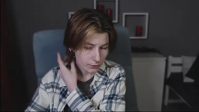 guitarandangell's cam snapshot