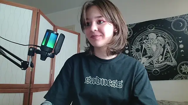 Mysterious_Toy's cam snapshot