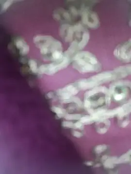 posewith live sex cam