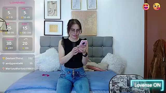 _naomi_s's cam snapshot