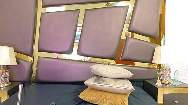 NicoleEsposito's cam snapshot