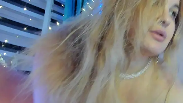 CoraSwon's cam snapshot