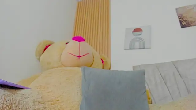 alix_pretty18's cam snapshot