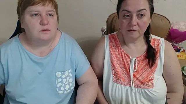 Bertie_Adeline's cam snapshot