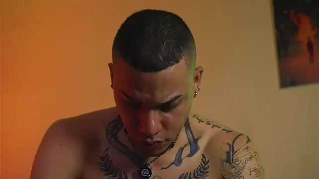 AlphaMasterXxx live sex cam