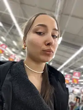 ICrazyOneIRL's cam snapshot