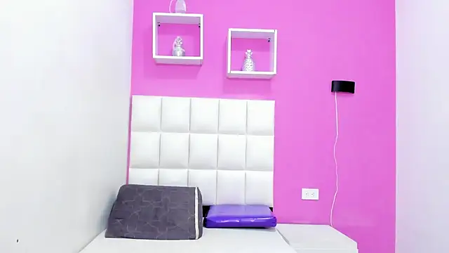 TwoForyouX's cam snapshot