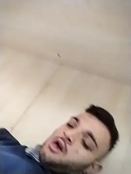 Francescodicristina44's cam snapshot