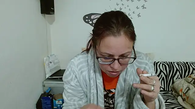 LadyHellene's cam snapshot