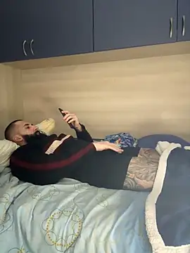 Gioeltoro89's cam snapshot