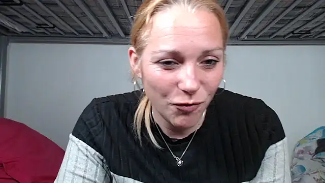 Doucelouve9 live sex cam