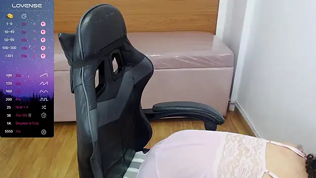 danatella_a's cam snapshot