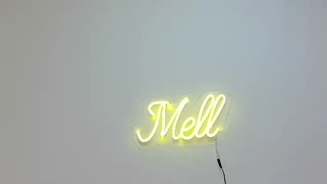 Hungry_pussy18's cam snapshot