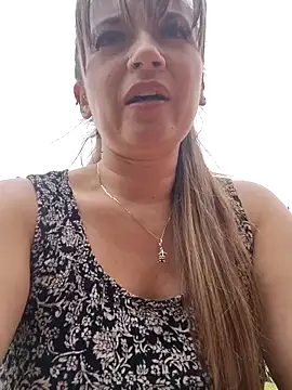 tata_sanz_'s cam snapshot