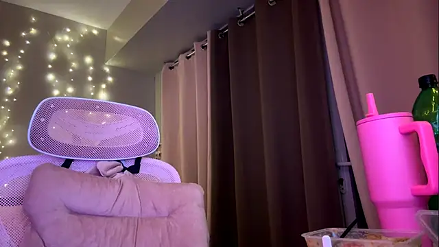 NoellaTrumbull's cam snapshot