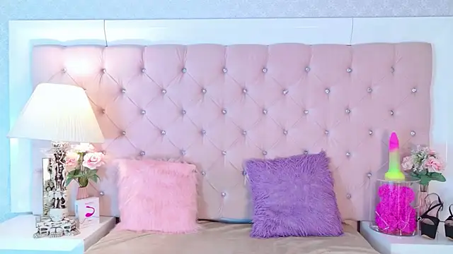 CaterinaRomano's cam snapshot