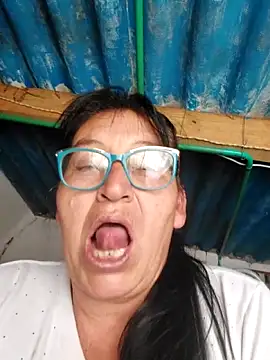 clarita_01's cam snapshot