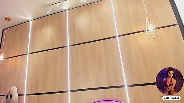 charlotte_colee's cam snapshot