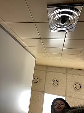 KrisMagnoly's cam snapshot