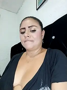 ElizabethWeil's cam snapshot