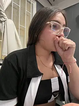 Alyha_Cortes's cam snapshot