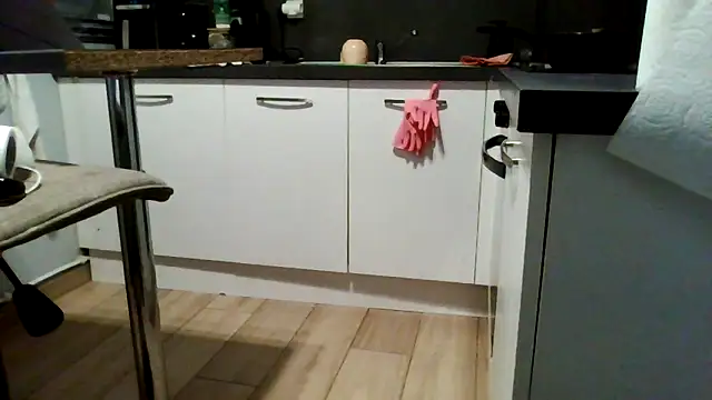 petite-Alondra's cam snapshot