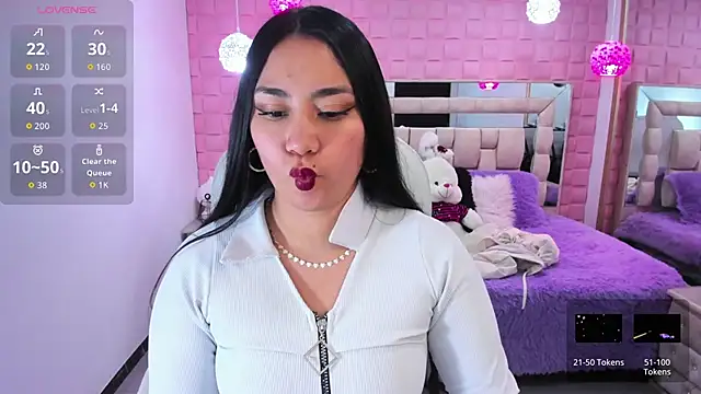 _laaura_'s cam snapshot