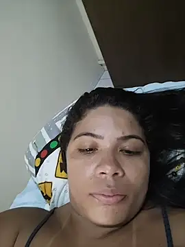 IndiaPozuda_'s cam snapshot