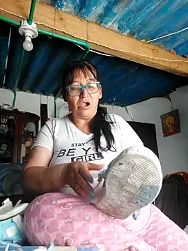 clarita_01's cam snapshot