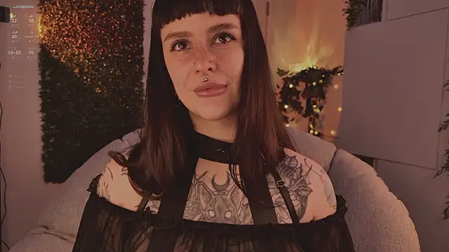 MichaellaMoon's cam snapshot