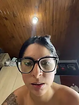 charlotte_stevenss_'s cam snapshot