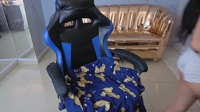 honey_torres_sub's cam snapshot