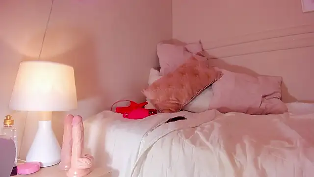 _emily__st's cam snapshot