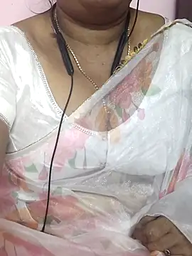 Miss-Maggi's cam snapshot