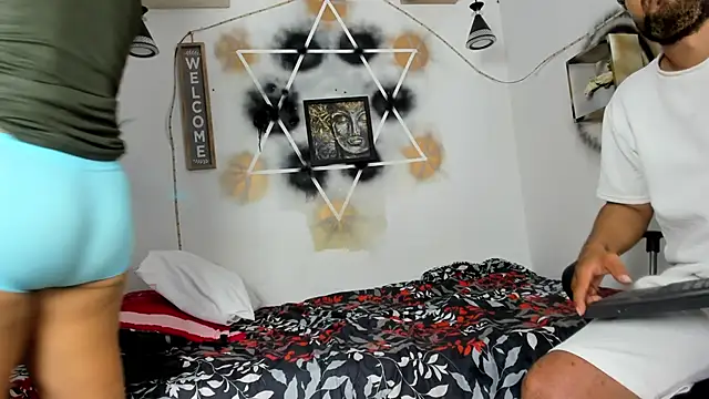 StephaniaAndRandy's cam snapshot