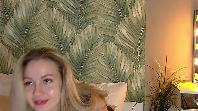 KatieBell's cam snapshot