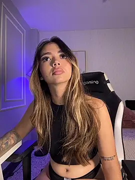 HoneyMollyX live sex cam