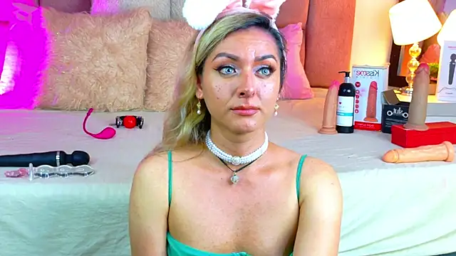 Lunitaa_Diva live sex cam