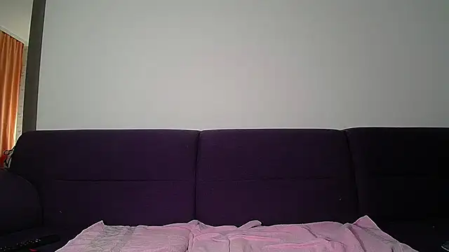 Julianna68 live sex cam