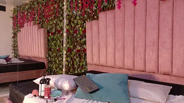 MiaJanss's cam snapshot