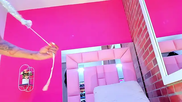 Baby_doll_XOXO live sex cam