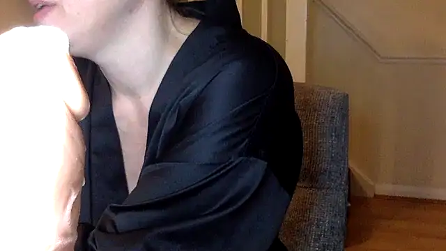 ElizabethArden42-'s cam snapshot