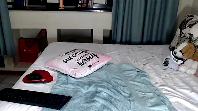 FitSelina66's cam snapshot